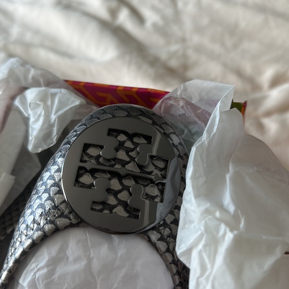 TORY BURCH Silver Reva Foil Fish Scale Ballet Flats - Picture 7 of 8